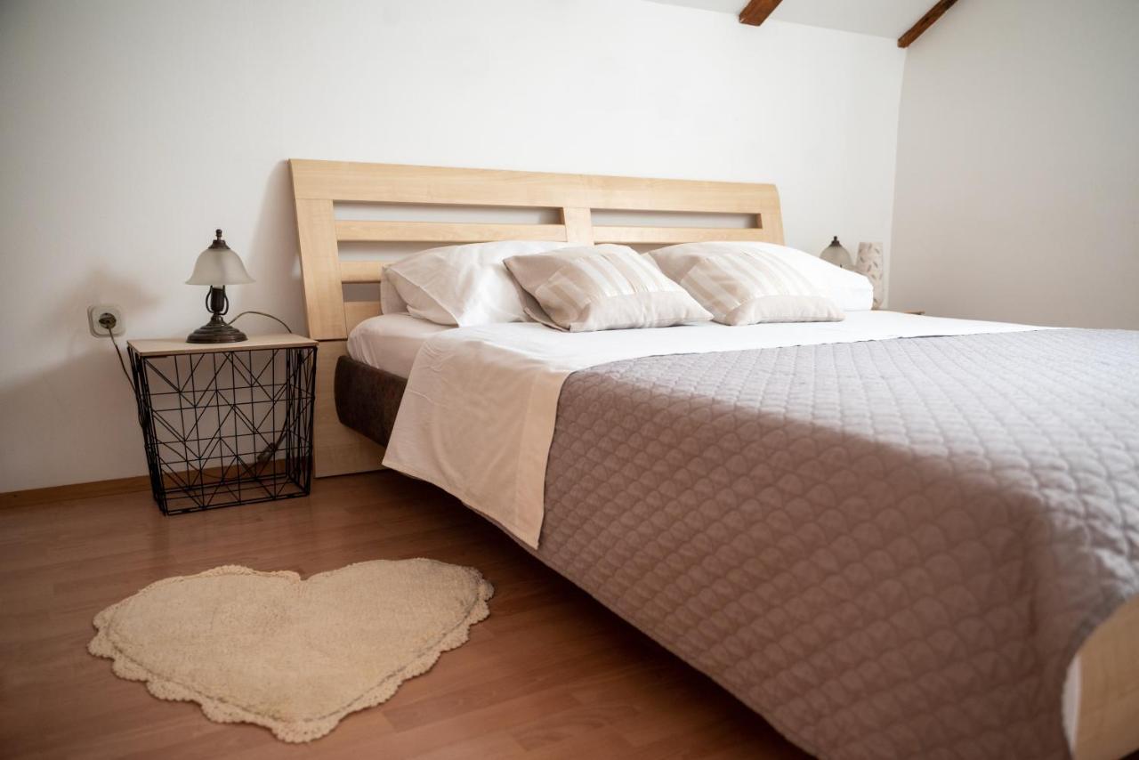 Apartman Milutin Врси Экстерьер фото